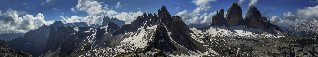 Blick auf die Drei Zinnen, Dolomiten © Vincent Viargues